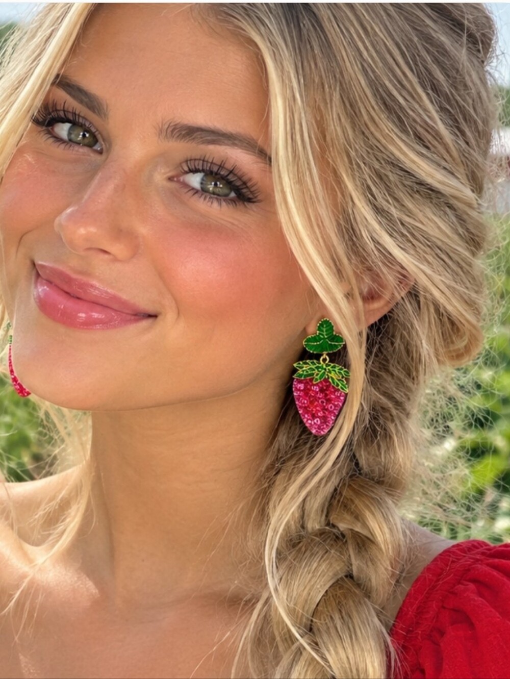 NWT Sugarfix by Baublebar Berry Tale Crystal Strawberry Drop Earrings